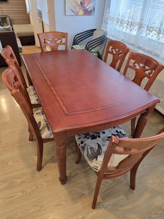 Трапезна маса с шест стола