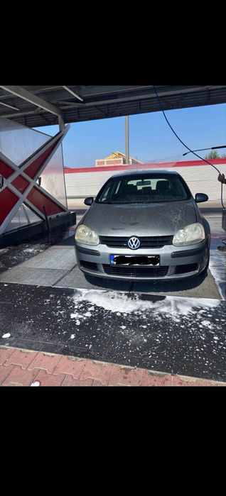 Vând golf 5 1.4 benzină