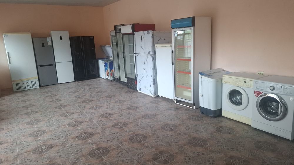 Витринный холодильник