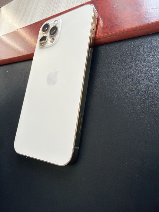 Айфон 12 про продам