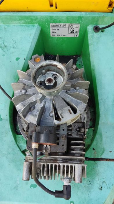 самоходна бензинова косачка за трева на части