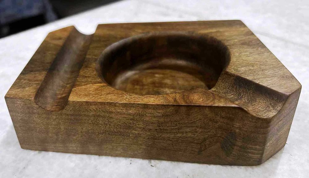 Пепелник за пури