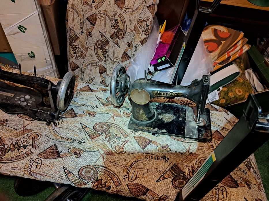 Masini de cusut vechi,decorative