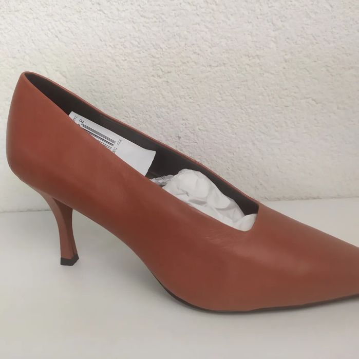 Дамски обувки на ток на едро  36-41