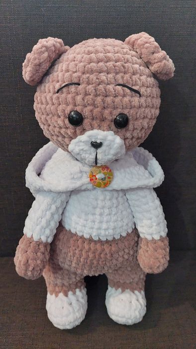 Плюшено мече и снежен човек