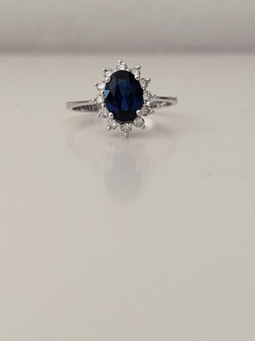 Inel safir și diamante naturale
