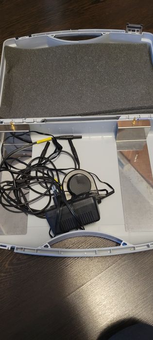 Dispozitiv medical dr.honle electronic pentru persoanele cu probleme .