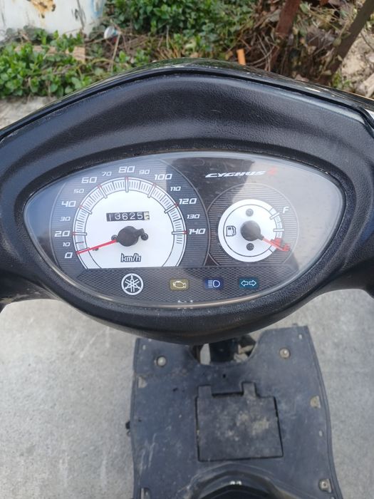 Скутер ямаха на ходу