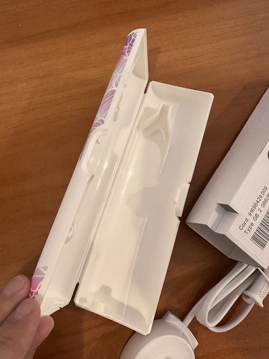 Încărcător și suport pentru periuță de dinți Braun OralB