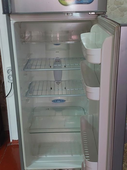 Продам холодильник Samsung