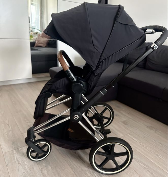 Cybex Priam 4 + чадърче и дъждобран на марката