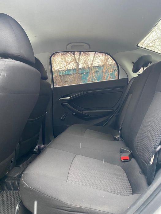 Продам Весту 2019г