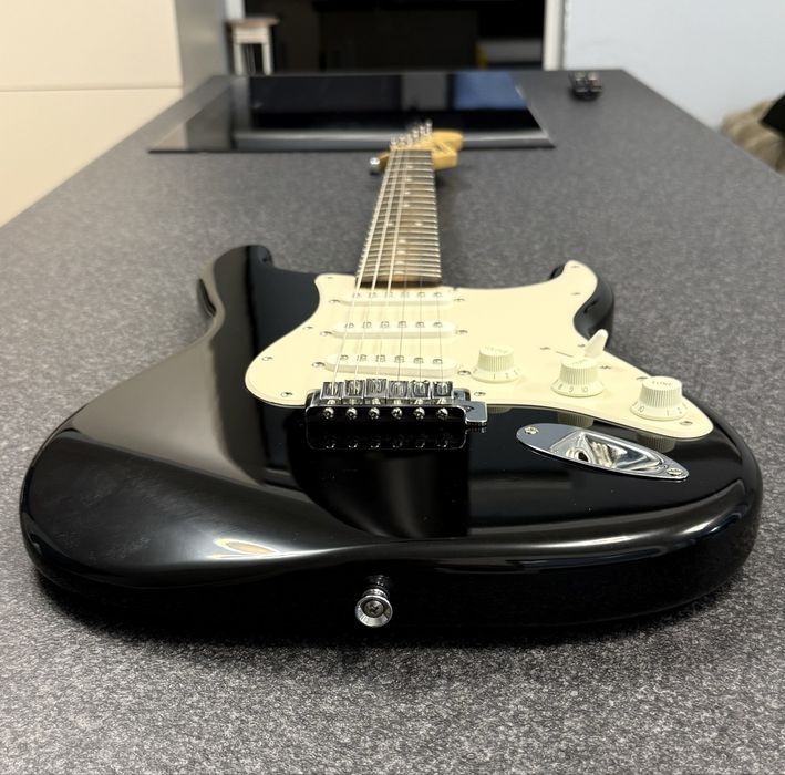Chitara electrica Squier (by Fender) Stratocaster in stare perfecta
