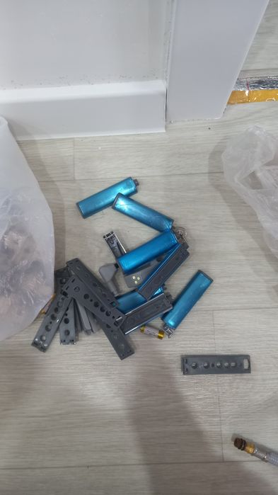 Петля.Топса.Магнитный открывает дверь