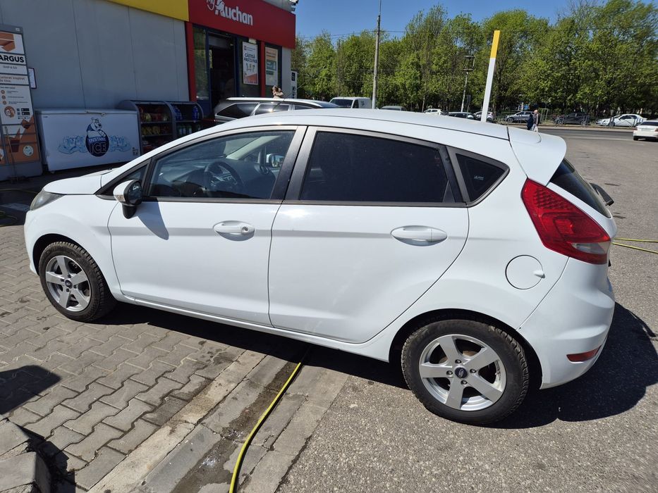 Vand Ford Fiesta