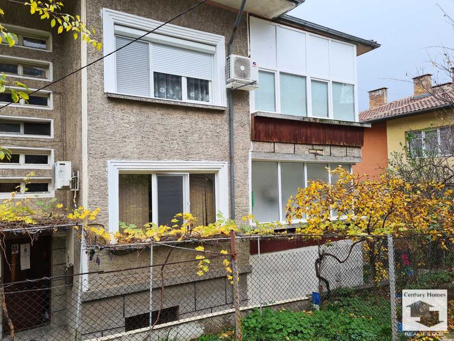 104980 ЕКСКЛУЗИВНО! Апартамент с 3 спални и гараж в кв. Акация