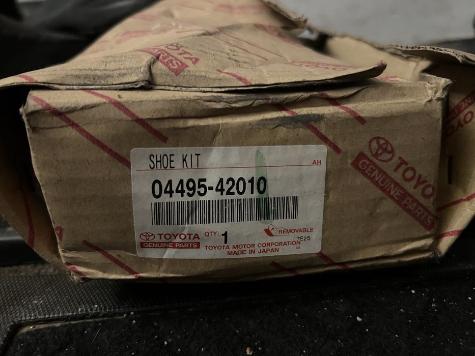 Тормозные колодки Rav4