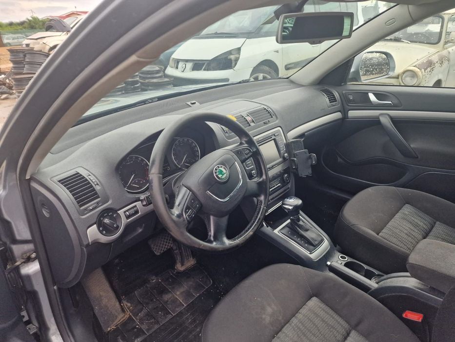 Dezmembram Skoda Octavia 2 Facelift, an 2011, 1.6 TDI cod CAY