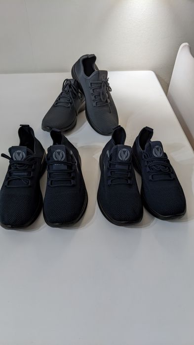 Кроссовки летние 39 размер. 2000т.