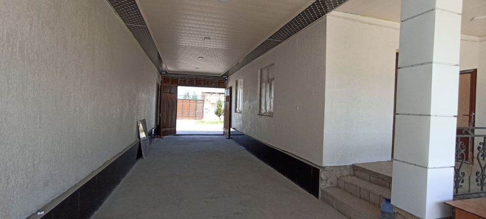 Uy sotiladi 6 sotix yangi darxon bozori yonida