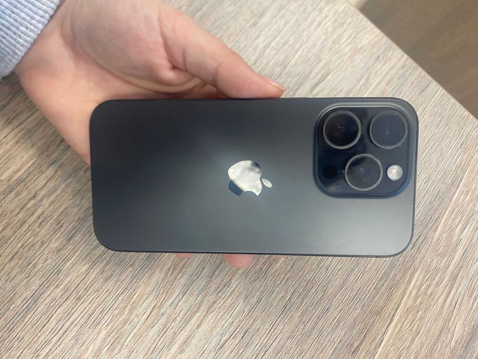 Telefon IPHONE 15 PRO -  Black Titanium