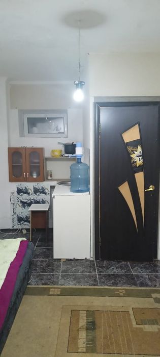 Сдам одну комнату в цоколе