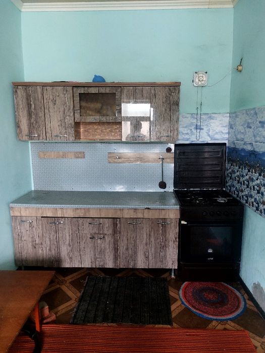 Ohangaron shahar yoshlik mahallasida katta hovli uy sotiladi