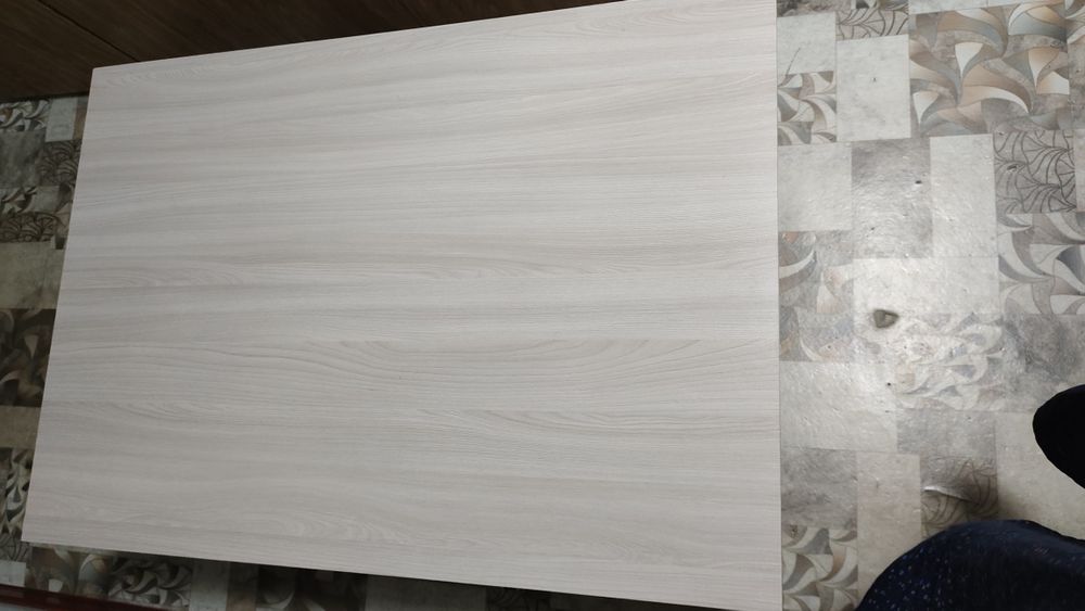 Стол детский, не высокий