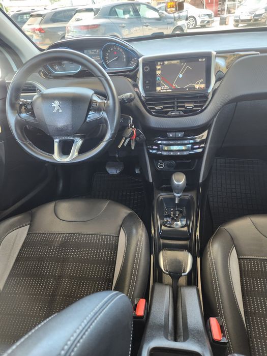 PEUGEOT  model  2008 AUTOMAT  înscris recent  SI VARIANTE AUTO