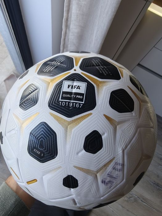 Nike Aerosculpt FIFA Quality PRO