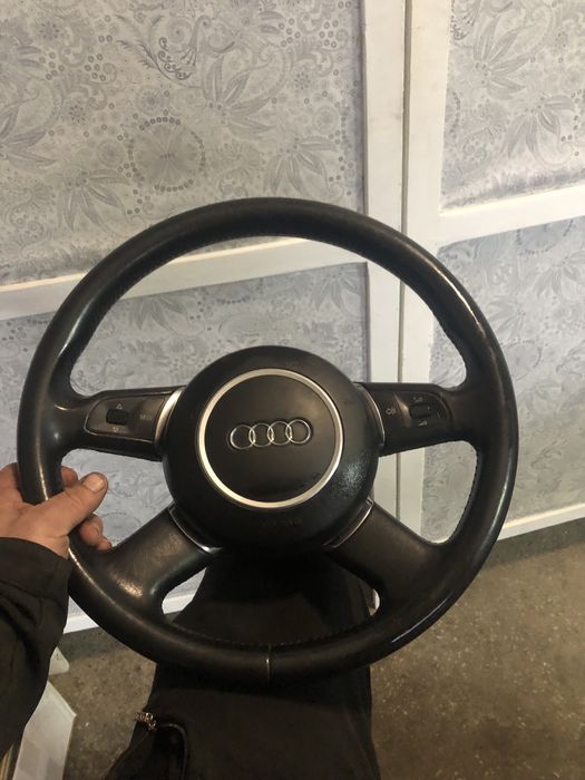 Волан за Ауди А8 Д3