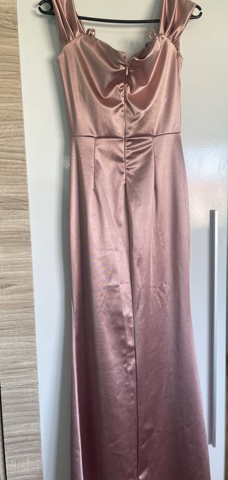 Нова дълга розова рокля, цепка, гол гръб, бал, повод, коктейл, сватба