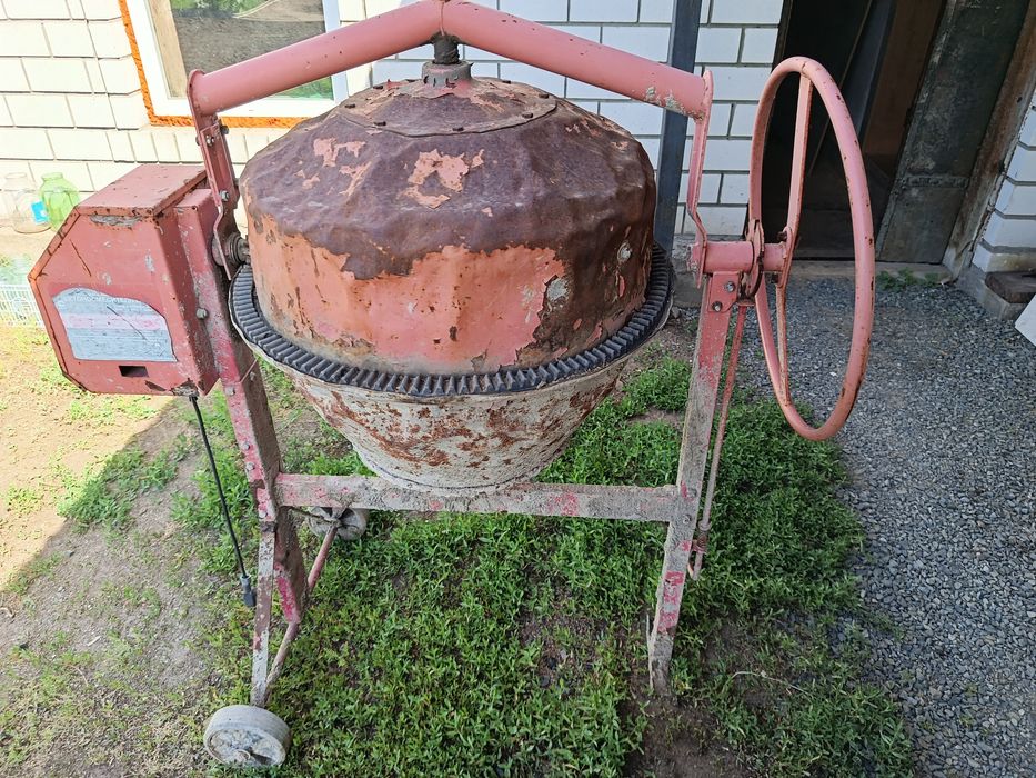 Продам бетономешалку
