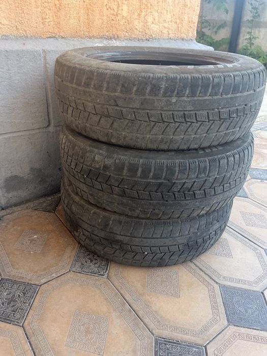 Продам шины r14 3 штуки зимние