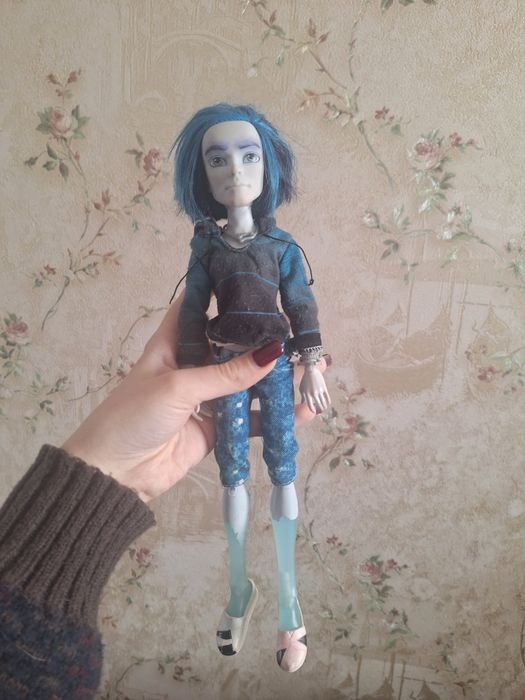 продам кукол монстр хай