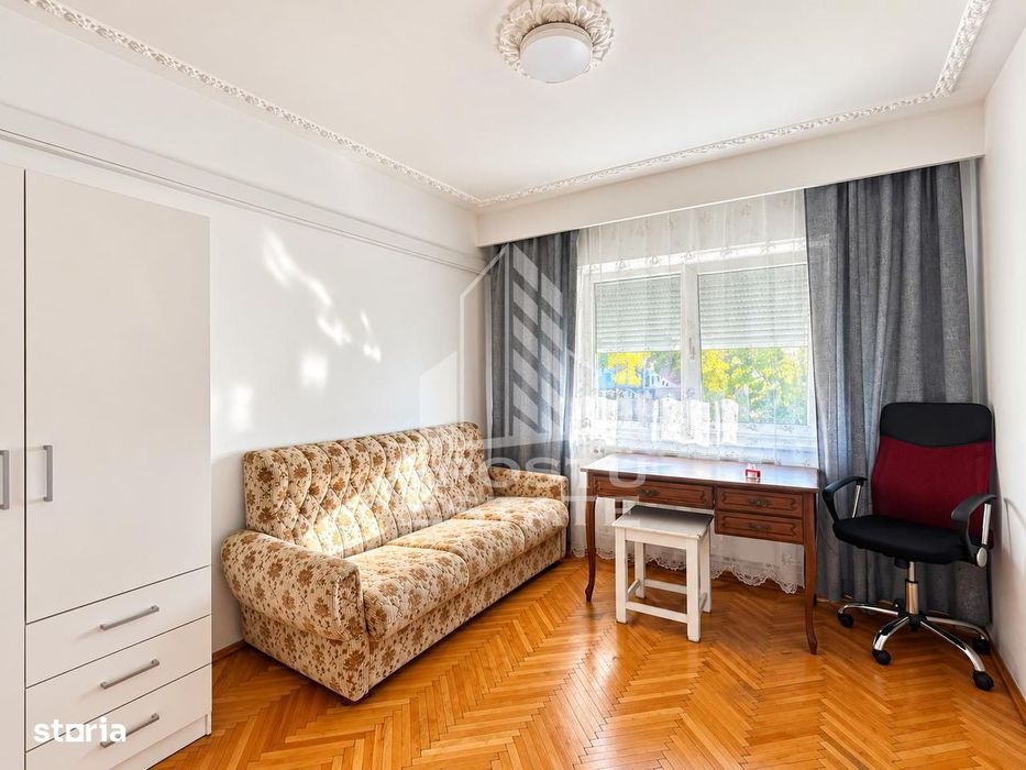 Apartament 3 camere ,zona Podgoria ,80mp