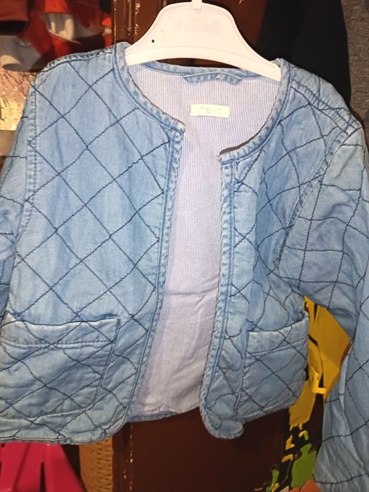 Дрехи за малка госпожица 2-4 години.