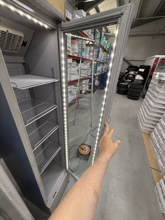 Vitrina Slim new model