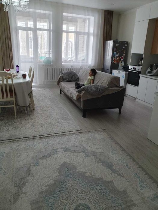 Продается 3 ком квартира