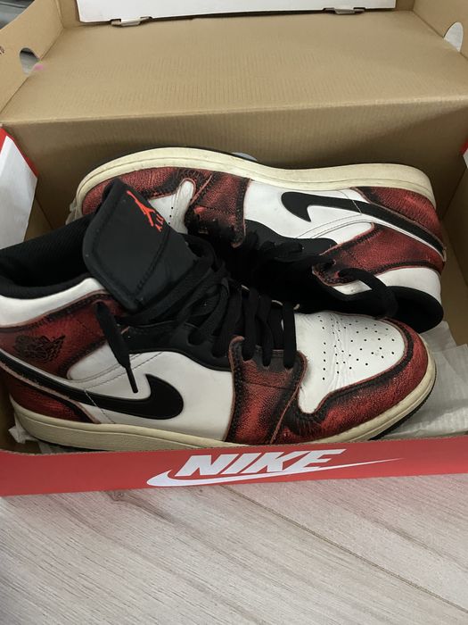 Nike air jordan 1 mid