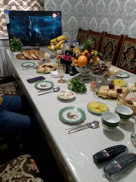 Стол-стул гостиной