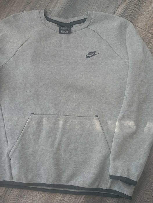 Nike дамски суичър и горница