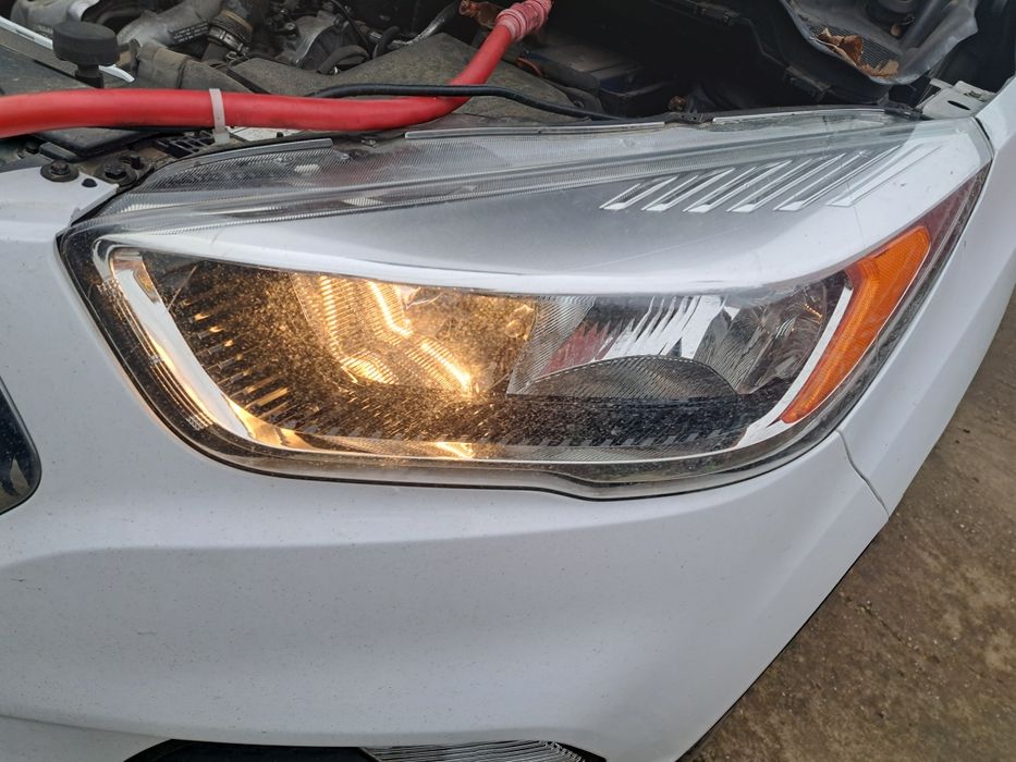 Faruri și Proiectoare Ford kuga 2017 2018 2019