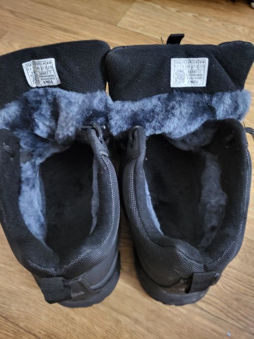 Продам зимние кросовки