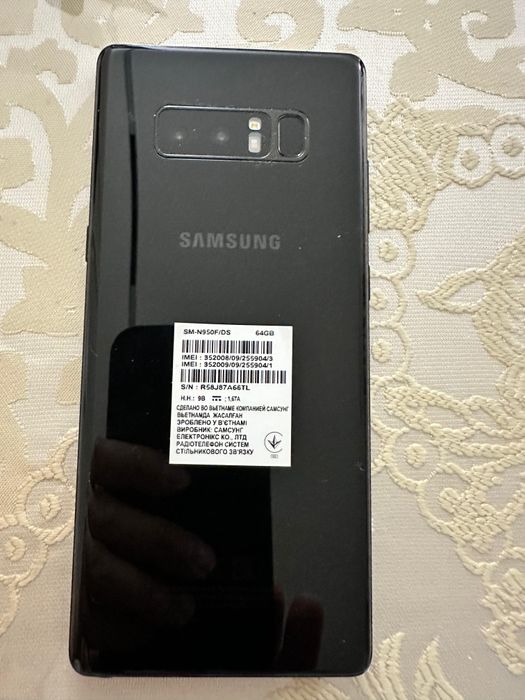 Телефон Самсунг Ноте 8