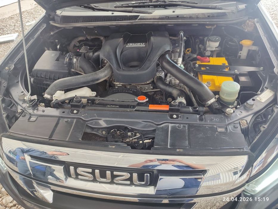Пикап ISUZU D max