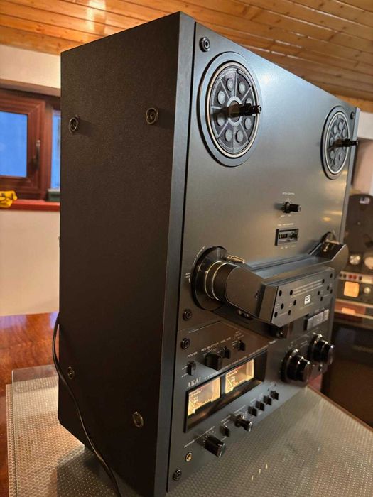 AKAI 635D , in stare perfecta de functionare .