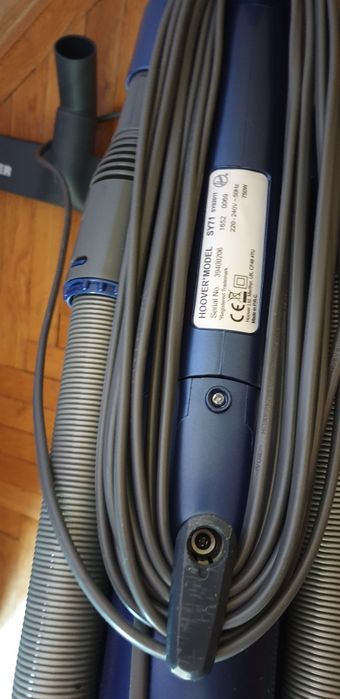 Aspirator cu fir vertical Hoover Synua Plus