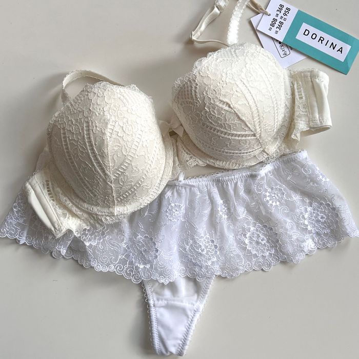 Сет бельо : нов  сутиен  Dorina 80B  и дантелени бикини