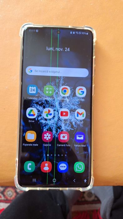 S20 plus 5G funcționează impecabil, are pe display 2 linii.
